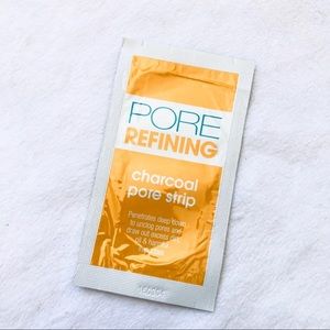 Pore refining charcoal pore blackhead nose strip